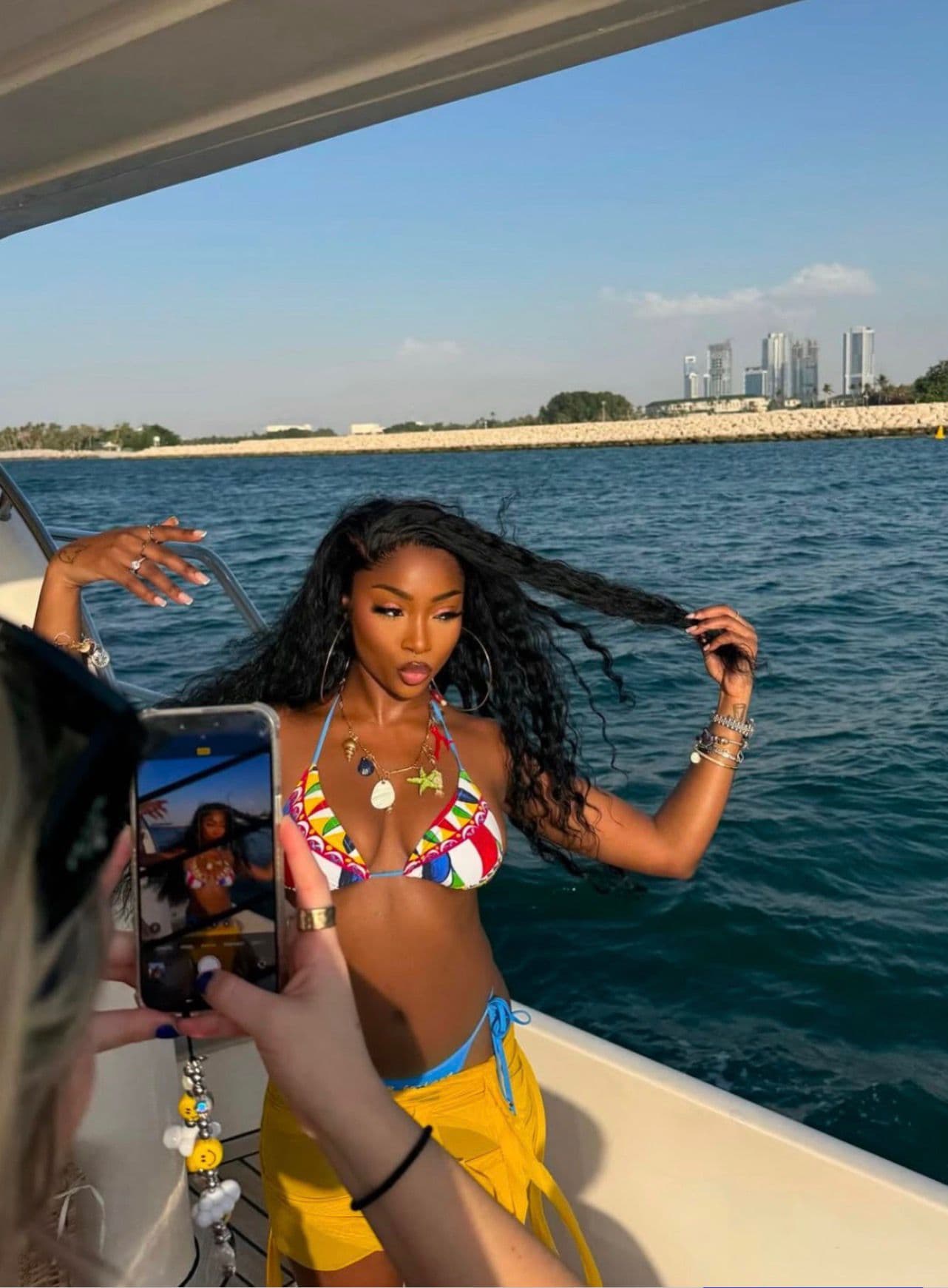 Happy customer moment