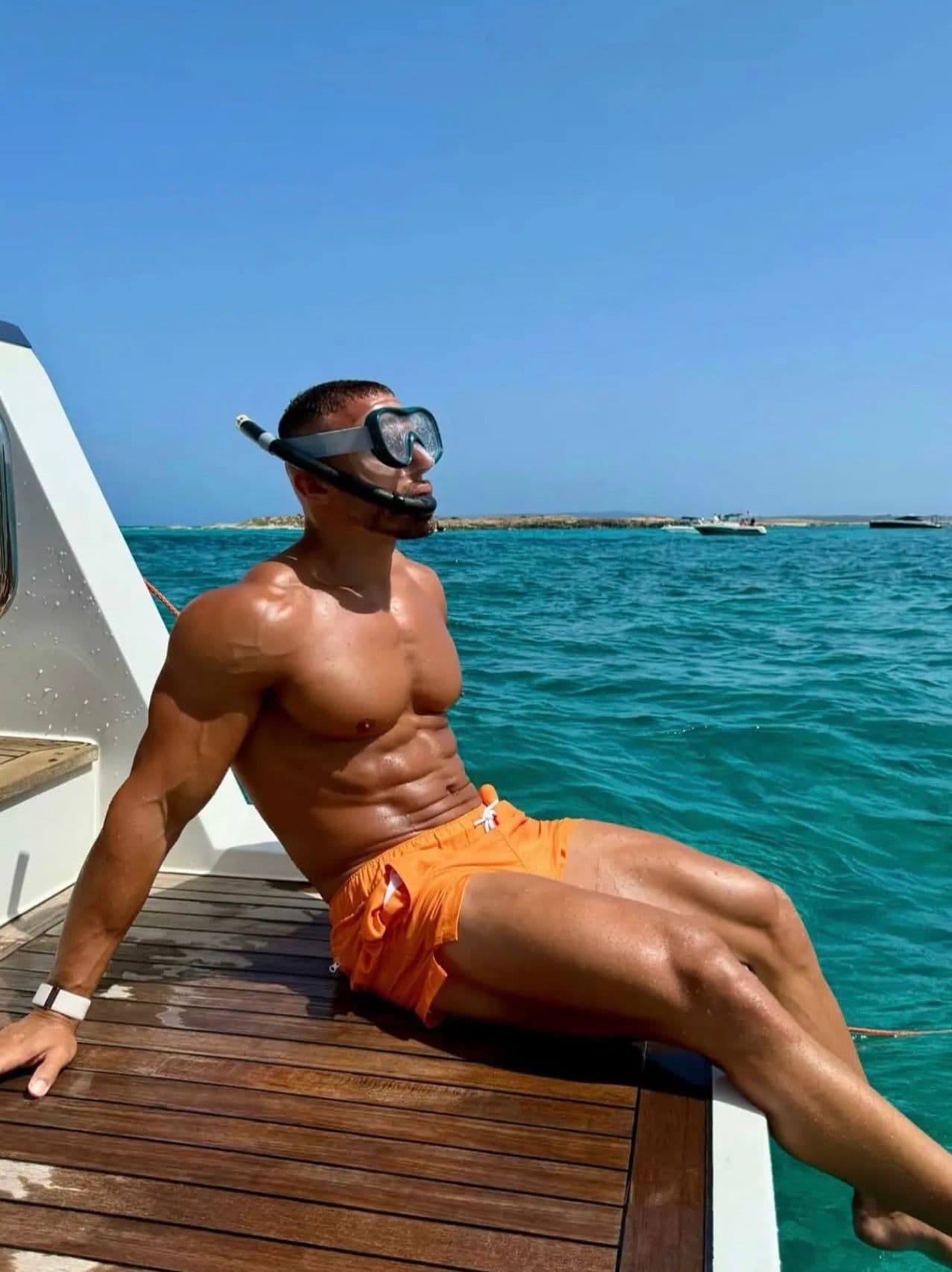 Happy customer moment