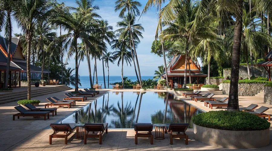 Luxury Hotels & Private Villas image 3