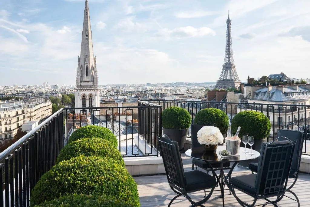 Luxury Hotels & Private Villas image 6